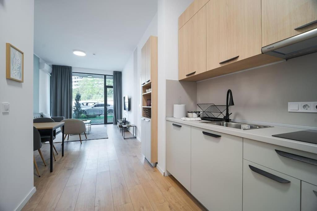 Mycampus 1 Bdrm, Stay 4, Free Parking, Garden, Self Check-In София Екстериор снимка
