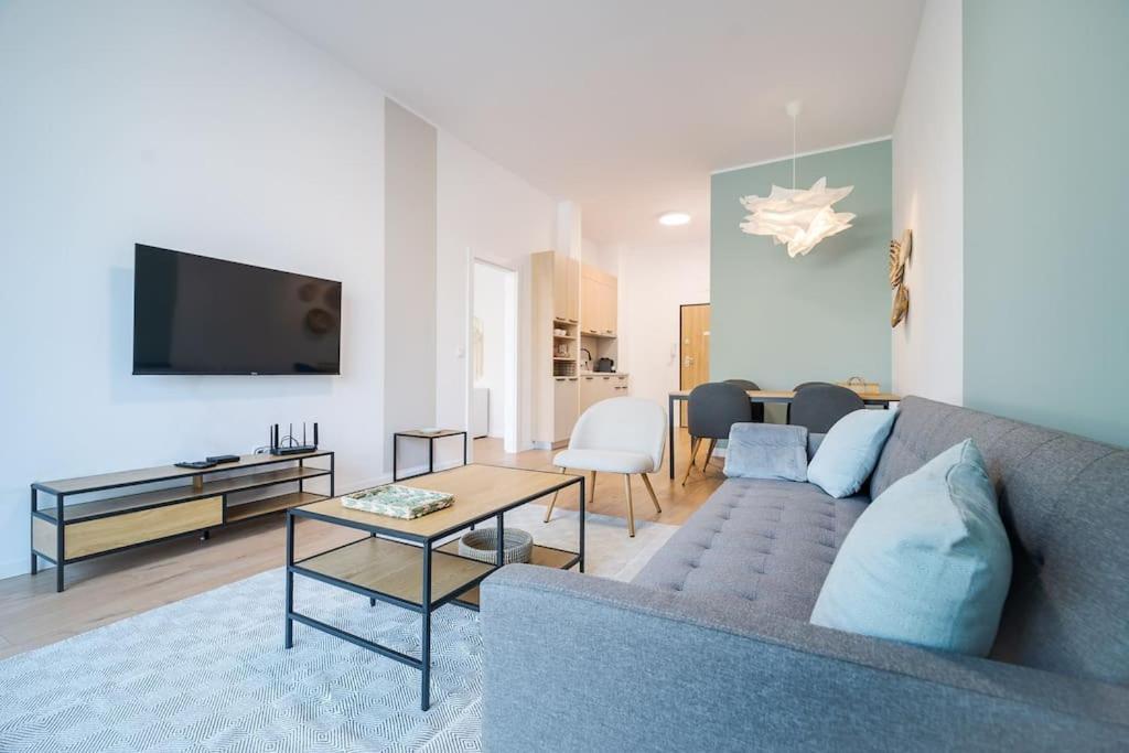 Mycampus 1 Bdrm, Stay 4, Free Parking, Garden, Self Check-In София Екстериор снимка